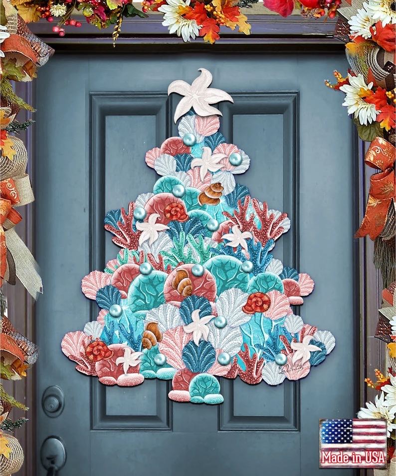 Indoor-Outdoor Tropical Christmas Tree Door Hanger