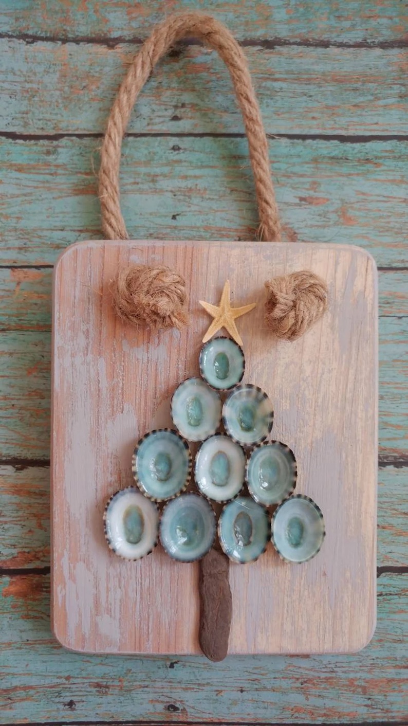 Christmas Tree Made of Shells Door Sign