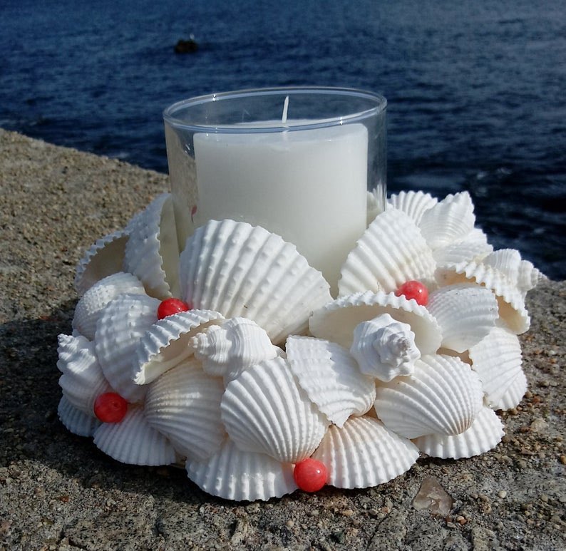 White Shell Wreath With Candle