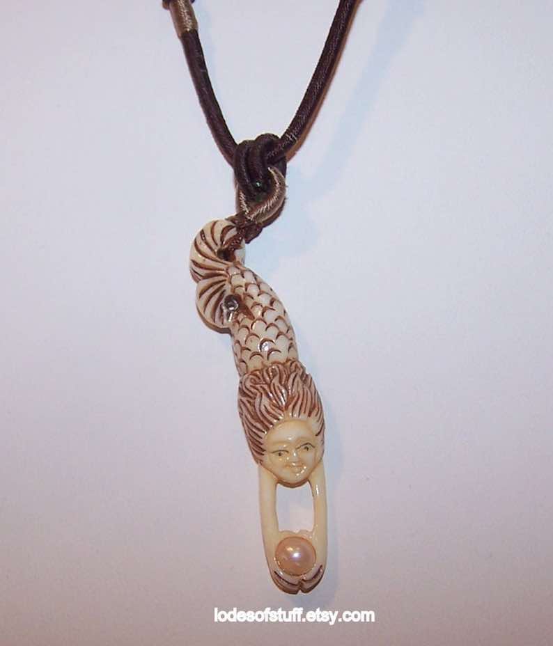 Diving Mermaid, Hand-Carved Pearl Necklace