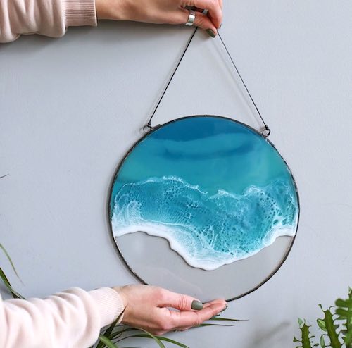 artist: Anna Paschenko - resin ocean suncatcher (beach resin art)